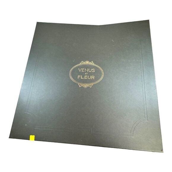 Venus Et Fleur Roses Forever Floral Wreath 18" Red & Green Everlasting Decor - Picture 7 of 7